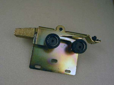 Замок двери шахты Prima левый FAA23400K6 Otis